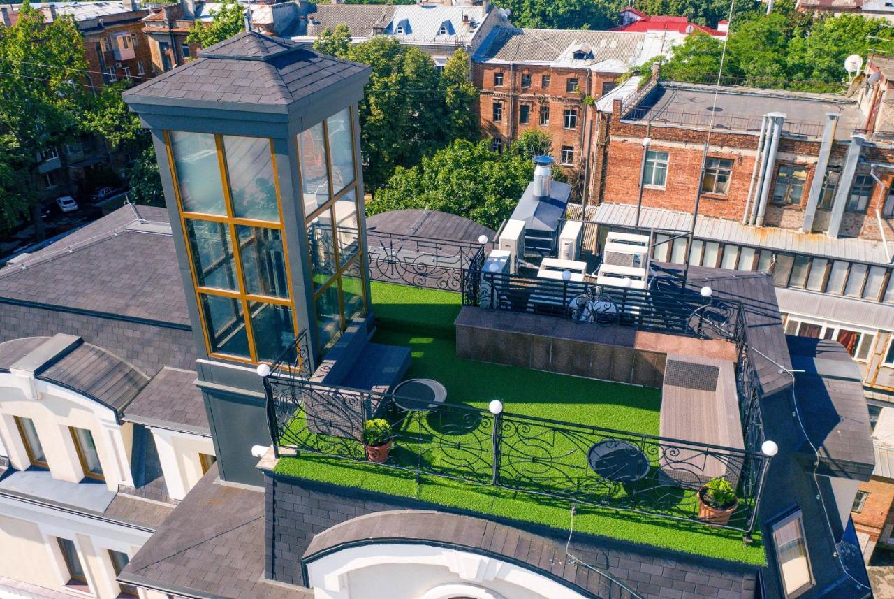 Hotel "Mandarin Clubhouse" Charkiw Exterior foto