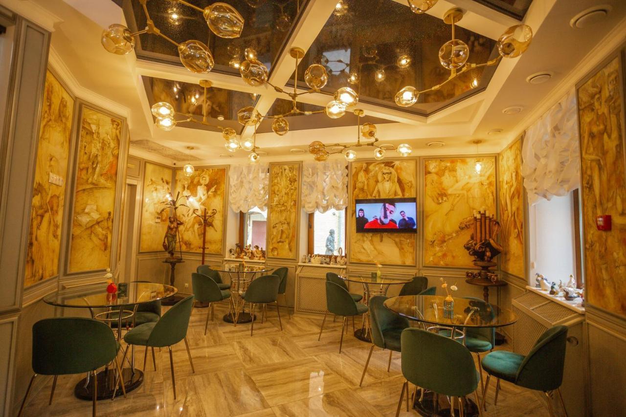 Hotel "Mandarin Clubhouse" Charkiw Exterior foto
