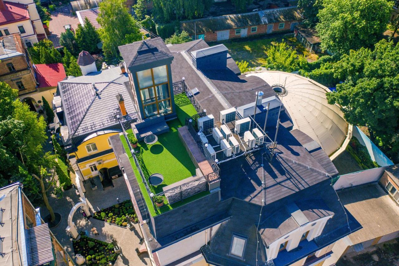 Hotel "Mandarin Clubhouse" Charkiw Exterior foto